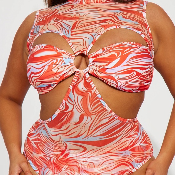 Brand new cute out plus size swimsuit - Picture 2 of 2